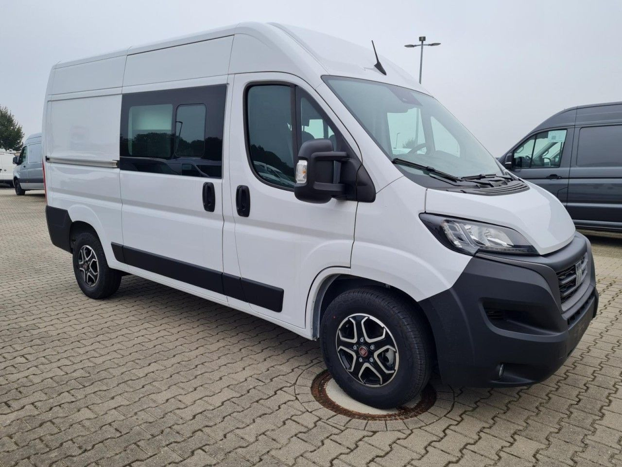 Fiat Ducato 35 Kasten Doka 7-Sitze 2x Schiebetür Maxi - Fourgon utilitaire, Utilitaire double cabine: photos 4 Fiat Ducato 35 Kasten Doka 7-Sitze 2x Schiebetür Maxi - Fourgon utilitaire, Utilitaire double cabine: photos 4