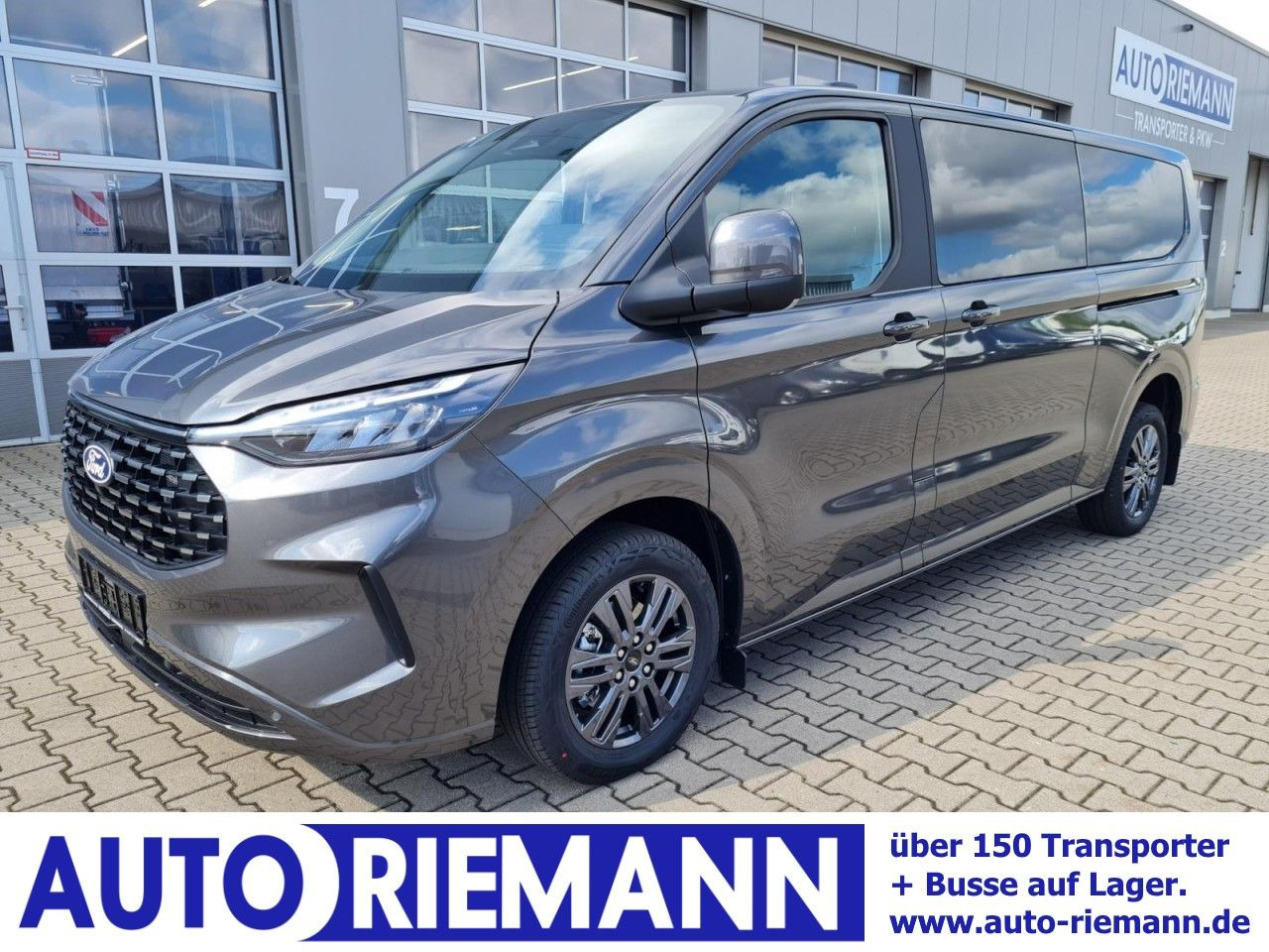 Ford Tourneo Custom 8 Sitze 320 L2 Titanium LED AUTOM - Transport de personnes: photos 1 Ford Tourneo Custom 8 Sitze 320 L2 Titanium LED AUTOM - Transport de personnes: photos 1
