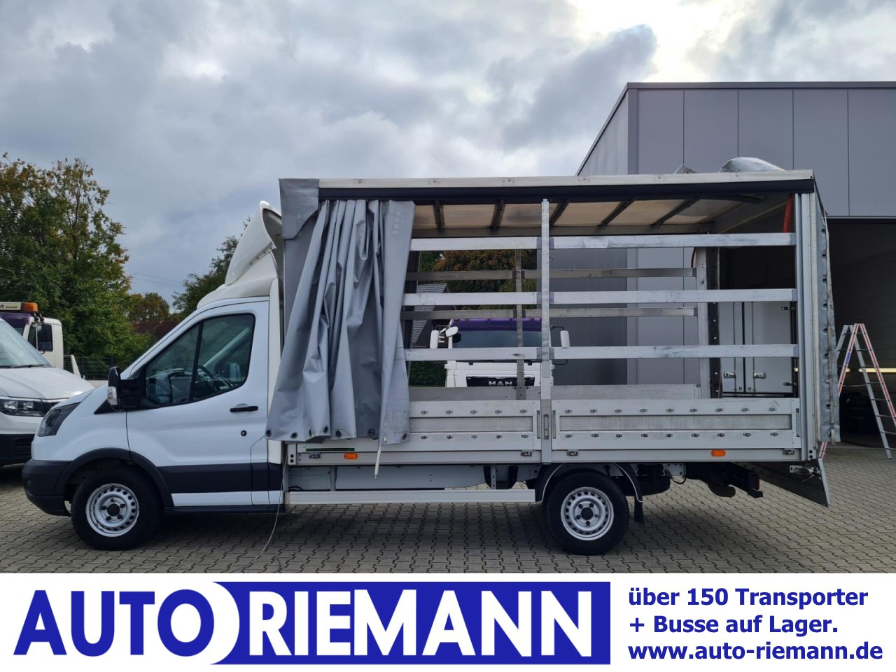 Ford Transit 35 Pritsche Schiebe Plane TDCi L3 KLIMA - Véhicule utilitaire plateau baché: photos 1 Ford Transit 35 Pritsche Schiebe Plane TDCi L3 KLIMA - Véhicule utilitaire plateau baché: photos 1