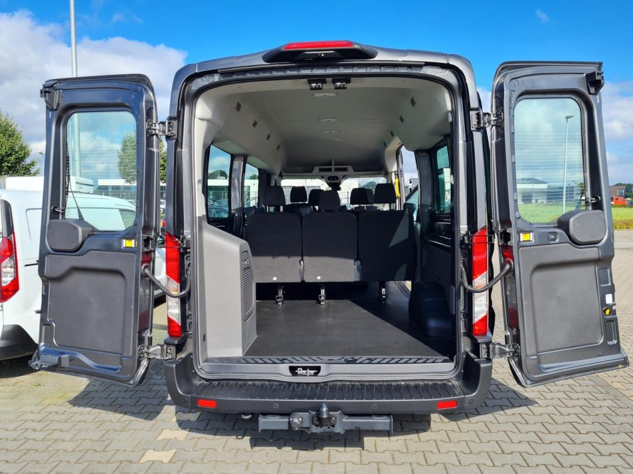 Ford Transit 350 Kombi L3 Trend 8 Sitze KAMERA AHK - Transport de personnes: photos 5 Ford Transit 350 Kombi L3 Trend 8 Sitze KAMERA AHK - Transport de personnes: photos 5