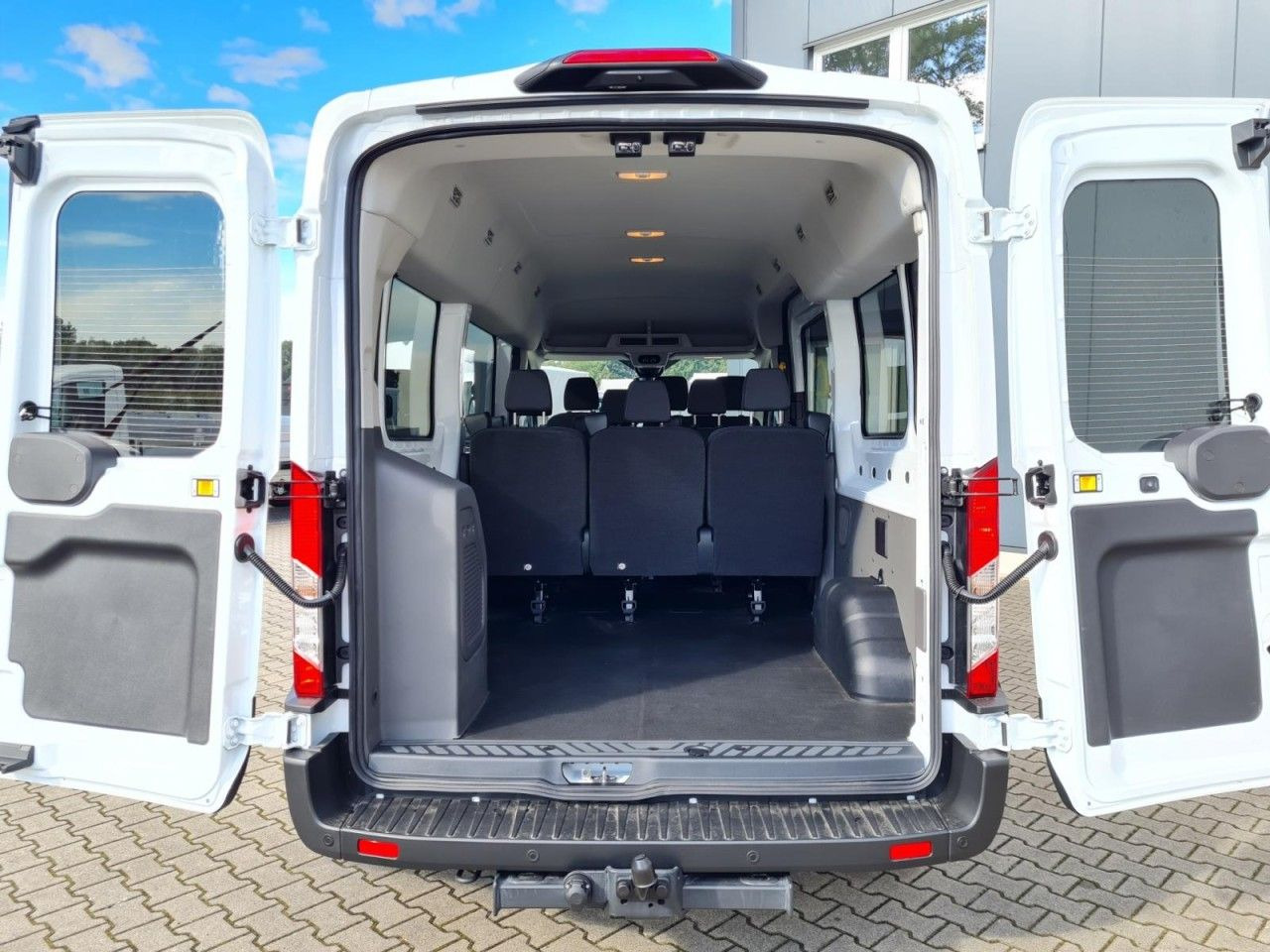Ford Transit 350 Kombi TDCi L3 Trend 9 Sitzer AUTOMAT - Transport de personnes: photos 5 Ford Transit 350 Kombi TDCi L3 Trend 9 Sitzer AUTOMAT - Transport de personnes: photos 5