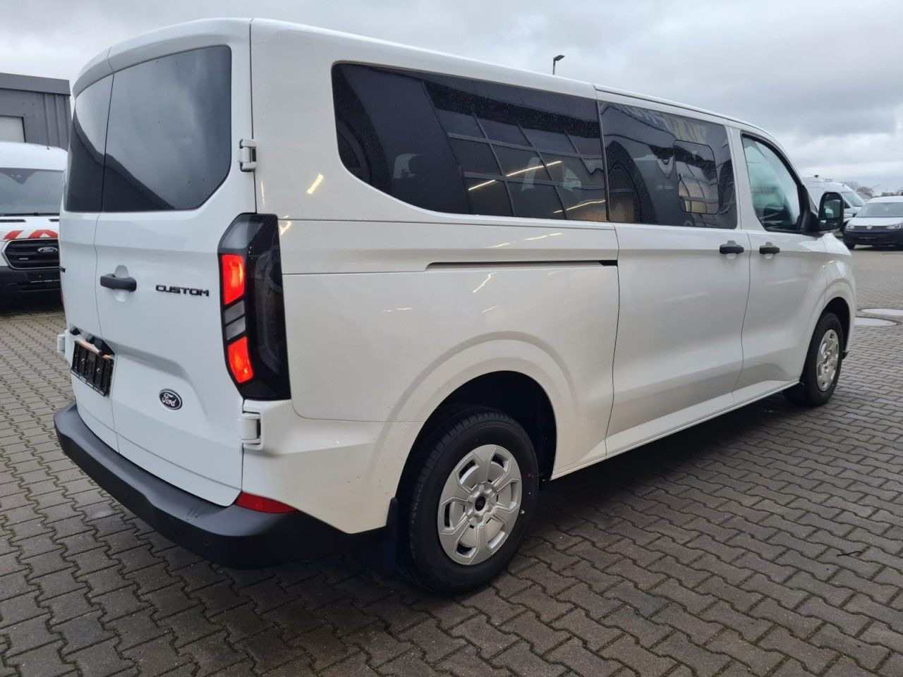 Ford Transit Custom Trend 320 L2 9 Sitzer - Transport de personnes: photos 4 Ford Transit Custom Trend 320 L2 9 Sitzer - Transport de personnes: photos 4