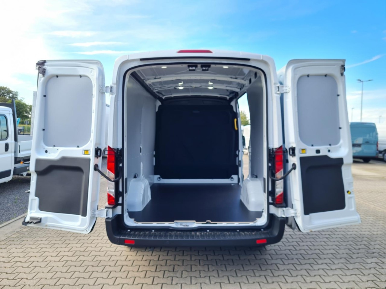 Ford Transit Kasten TDCi L2H2 Trend Klima Holzverkleid. - Fourgonnette: photos 5 Ford Transit Kasten TDCi L2H2 Trend Klima Holzverkleid. - Fourgonnette: photos 5