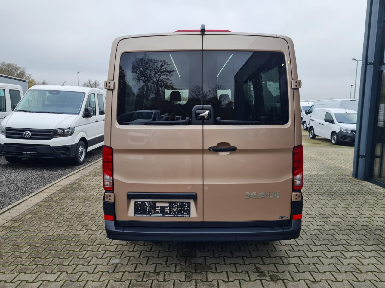 Man TGE 3.180 TDi Kombi 9 Sitze ALU KAMERA LED LEDER Sonderumbau - Minibus, Transport de personnes: photos 5 Man TGE 3.180 TDi Kombi 9 Sitze ALU KAMERA LED LEDER Sonderumbau - Minibus, Transport de personnes: photos 5