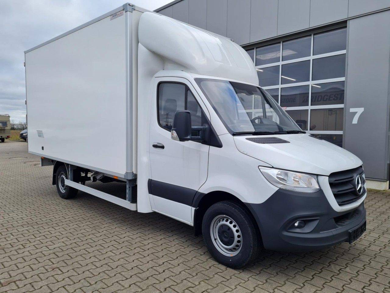 Mercedes-Benz Sprinter 315 CDi Koffer lang MBux, Klima - Fourgon: photos 3 Mercedes-Benz Sprinter 315 CDi Koffer lang MBux, Klima - Fourgon: photos 3