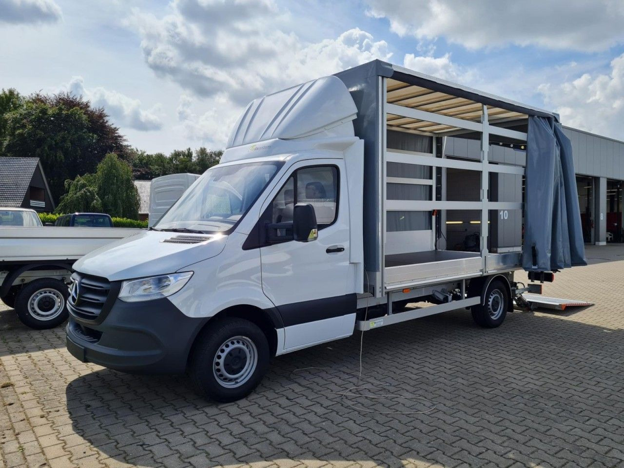 Mercedes-Benz Sprinter 315 Cdi Pritsche Schiebe Plane LBW KLIM - Véhicule utilitaire plateau baché: photos 2 Mercedes-Benz Sprinter 315 Cdi Pritsche Schiebe Plane LBW KLIM - Véhicule utilitaire plateau baché: photos 2