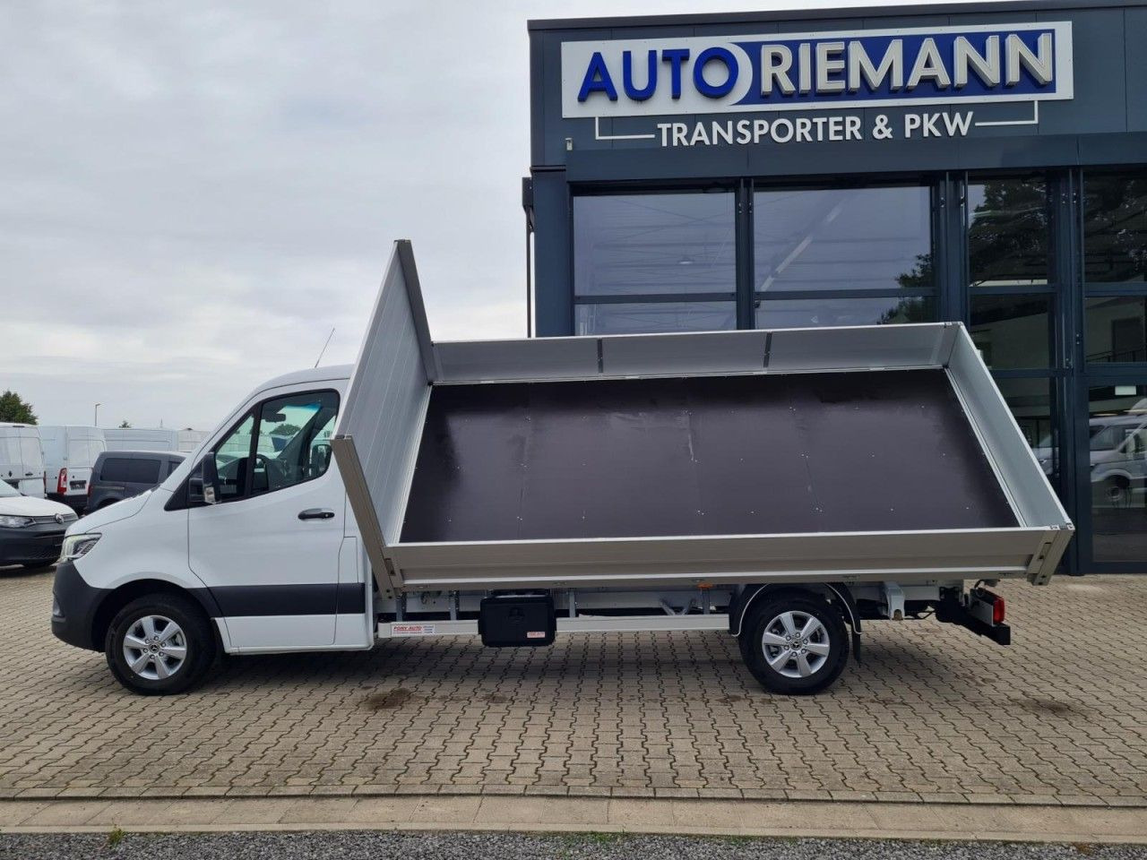 Mercedes-Benz Sprinter 317 CDI 3 Seiten kipper RWD AHK LED NAV - Véhicule utilitaire benne: photos 2 Mercedes-Benz Sprinter 317 CDI 3 Seiten kipper RWD AHK LED NAV - Véhicule utilitaire benne: photos 2