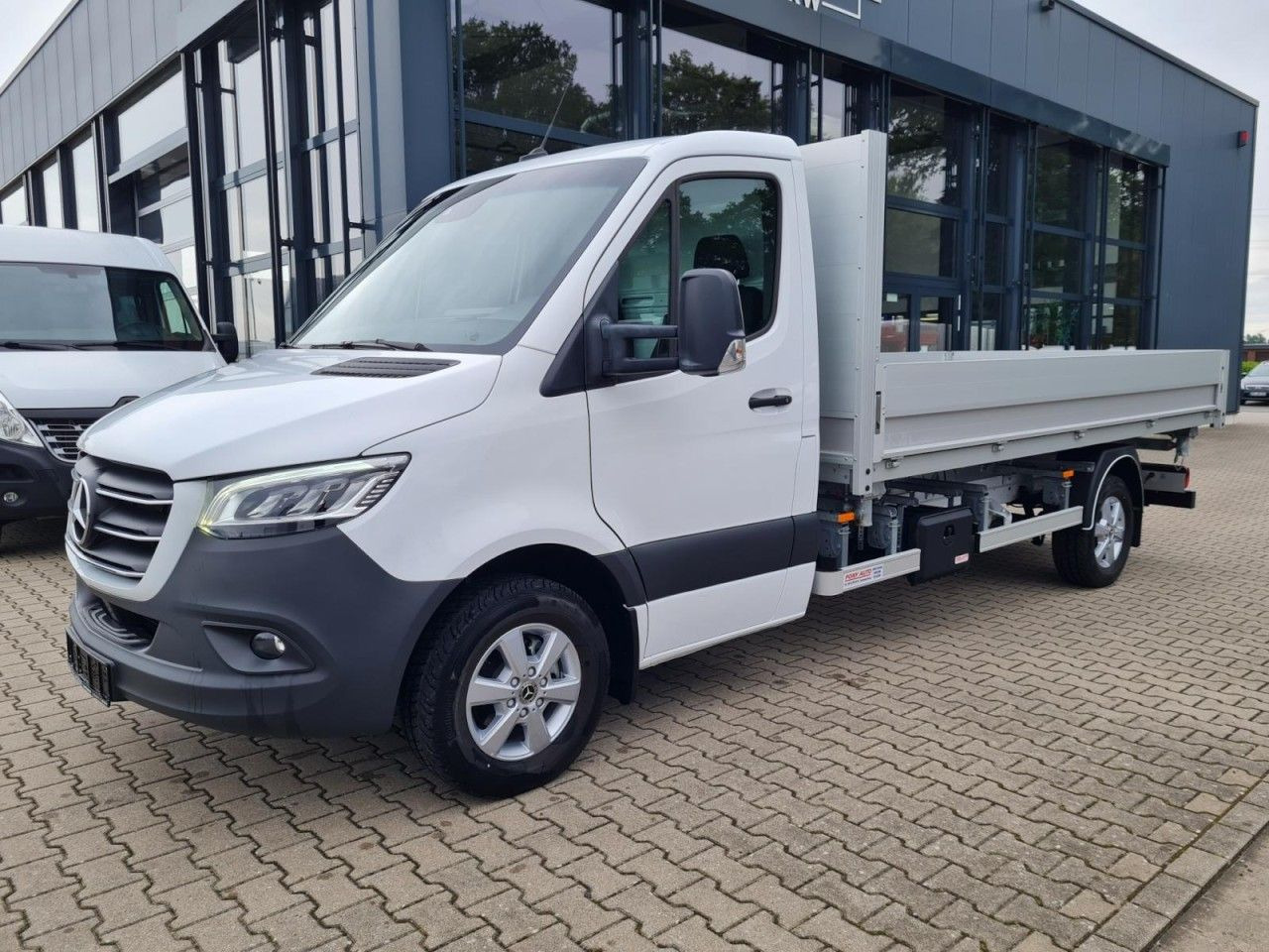 Mercedes-Benz Sprinter 317 CDI 3 Seiten kipper RWD AHK LED NAV - Véhicule utilitaire benne: photos 3 Mercedes-Benz Sprinter 317 CDI 3 Seiten kipper RWD AHK LED NAV - Véhicule utilitaire benne: photos 3