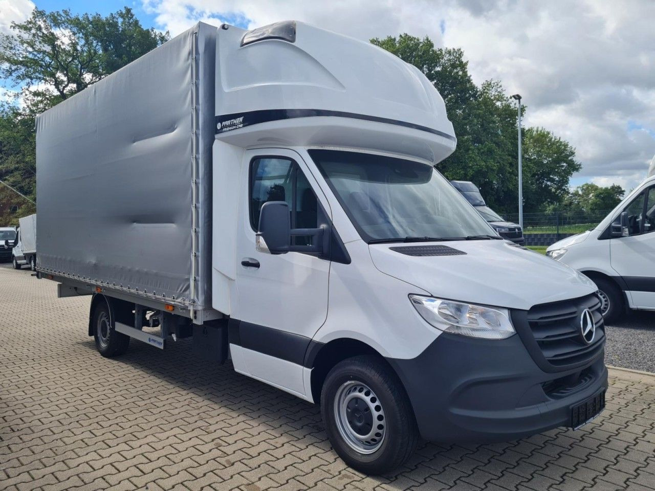 Mercedes-Benz Sprinter 317 CDI Pritsche Plane Schlafkab. RWD - Véhicule utilitaire plateau baché: photos 3 Mercedes-Benz Sprinter 317 CDI Pritsche Plane Schlafkab. RWD - Véhicule utilitaire plateau baché: photos 3