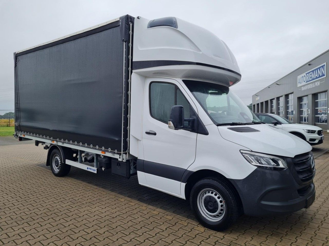 Mercedes-Benz Sprinter 317 Cdi Pritsche Plane Schlafkab. AHK L - Véhicule utilitaire plateau baché: photos 3 Mercedes-Benz Sprinter 317 Cdi Pritsche Plane Schlafkab. AHK L - Véhicule utilitaire plateau baché: photos 3