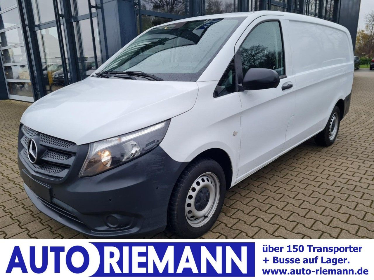 Mercedes-Benz Vito 116 CDI lang KLIMA TEMPOMAT Navi 3 Sitzer - Fourgonnette: photos 1 Mercedes-Benz Vito 116 CDI lang KLIMA TEMPOMAT Navi 3 Sitzer - Fourgonnette: photos 1