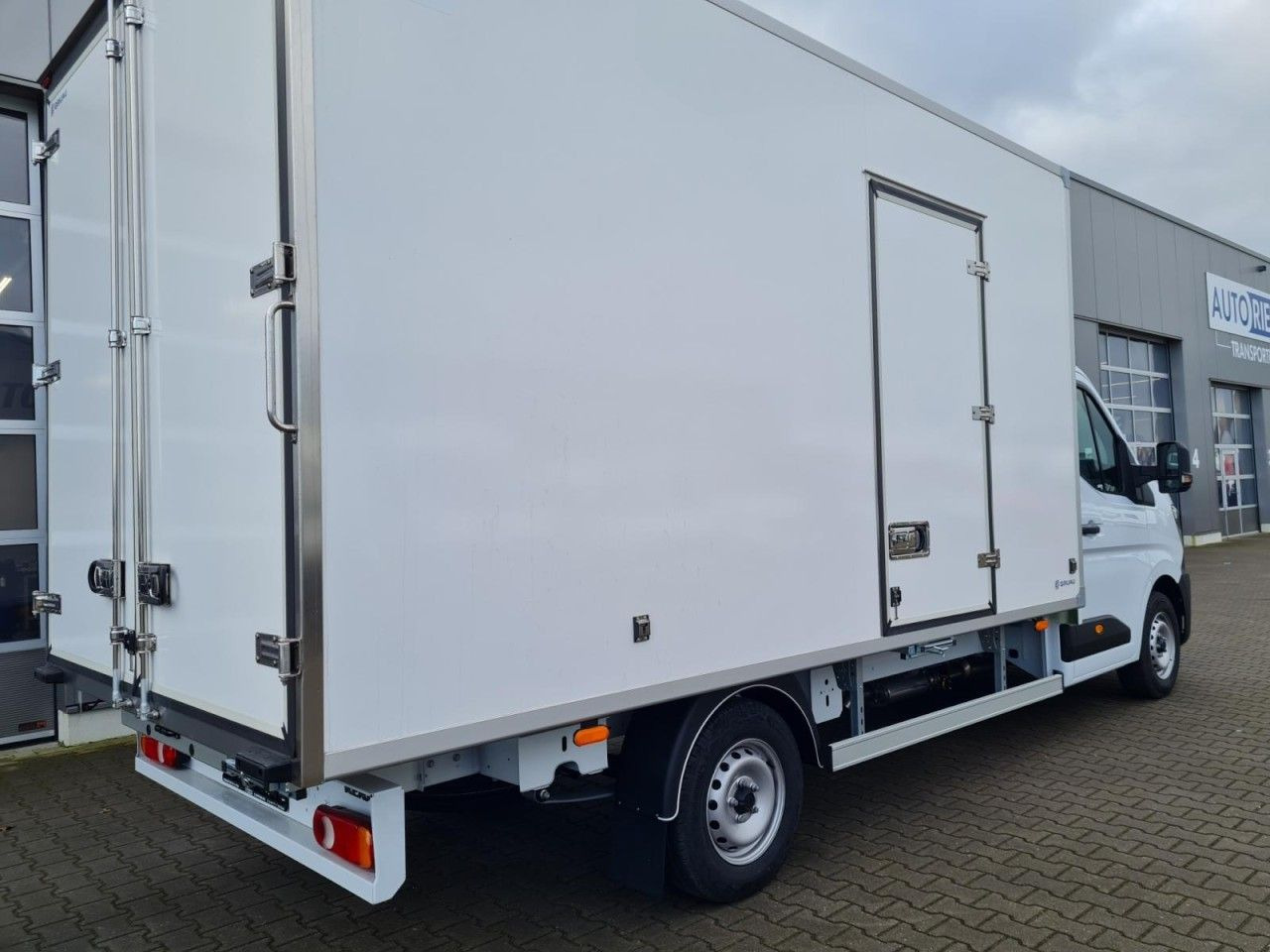 Renault Master 35 New Möbel Koffer KLIMA KAMERA TEMPOMAT - Fourgon: photos 5 Renault Master 35 New Möbel Koffer KLIMA KAMERA TEMPOMAT - Fourgon: photos 5