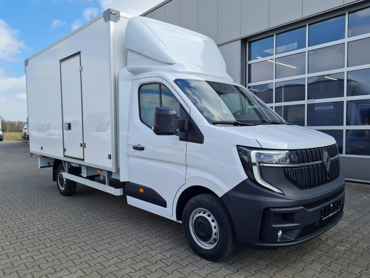 Renault Master 35 New Möbel Koffer KLIMA KOMFORT TEMPOMA - Fourgon: photos 3 Renault Master 35 New Möbel Koffer KLIMA KOMFORT TEMPOMA - Fourgon: photos 3