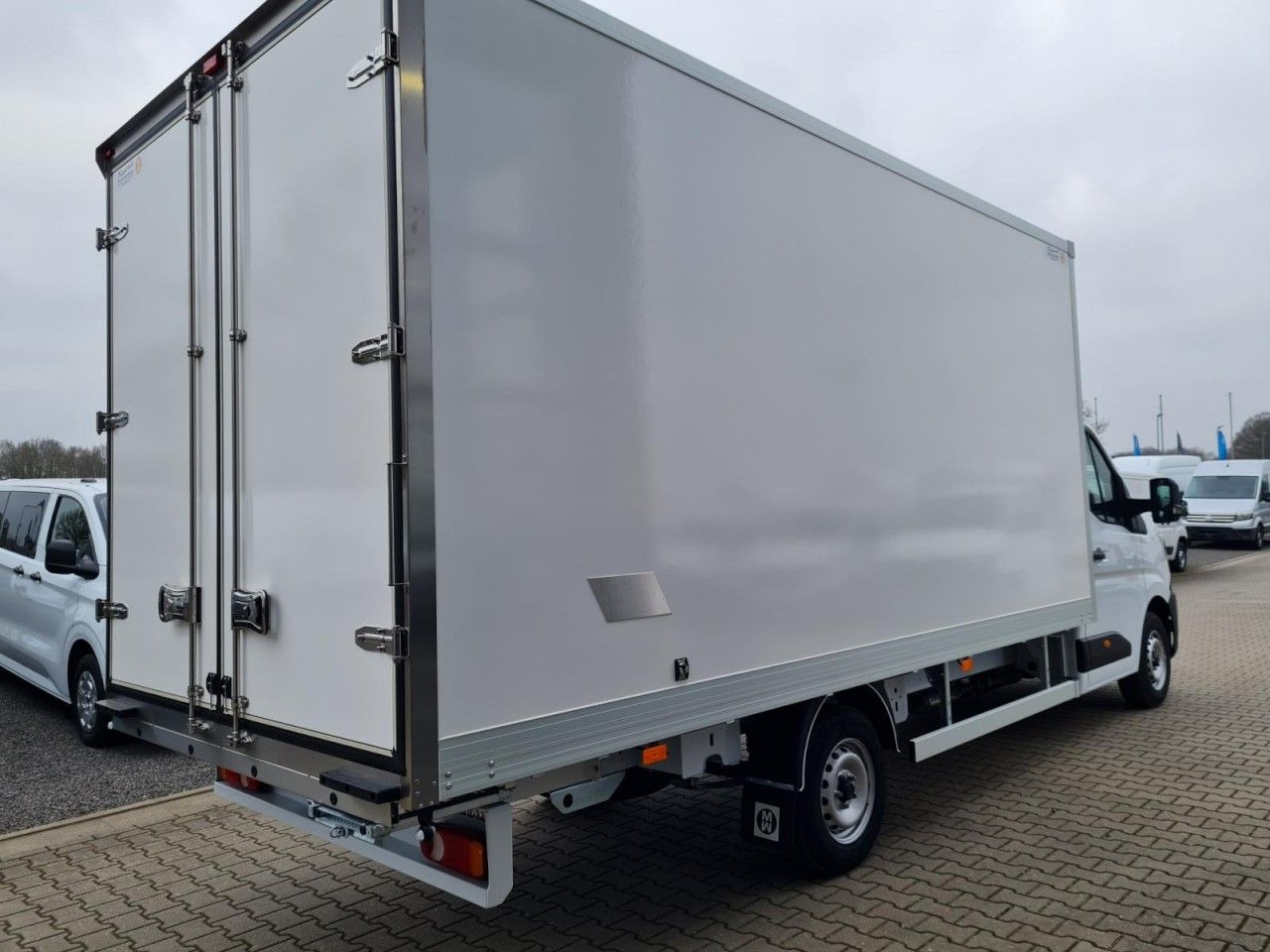 Renault Master 35 New Möbel Koffer KLIMA Tempom LF 4,80m - Fourgon: photos 4 Renault Master 35 New Möbel Koffer KLIMA Tempom LF 4,80m - Fourgon: photos 4