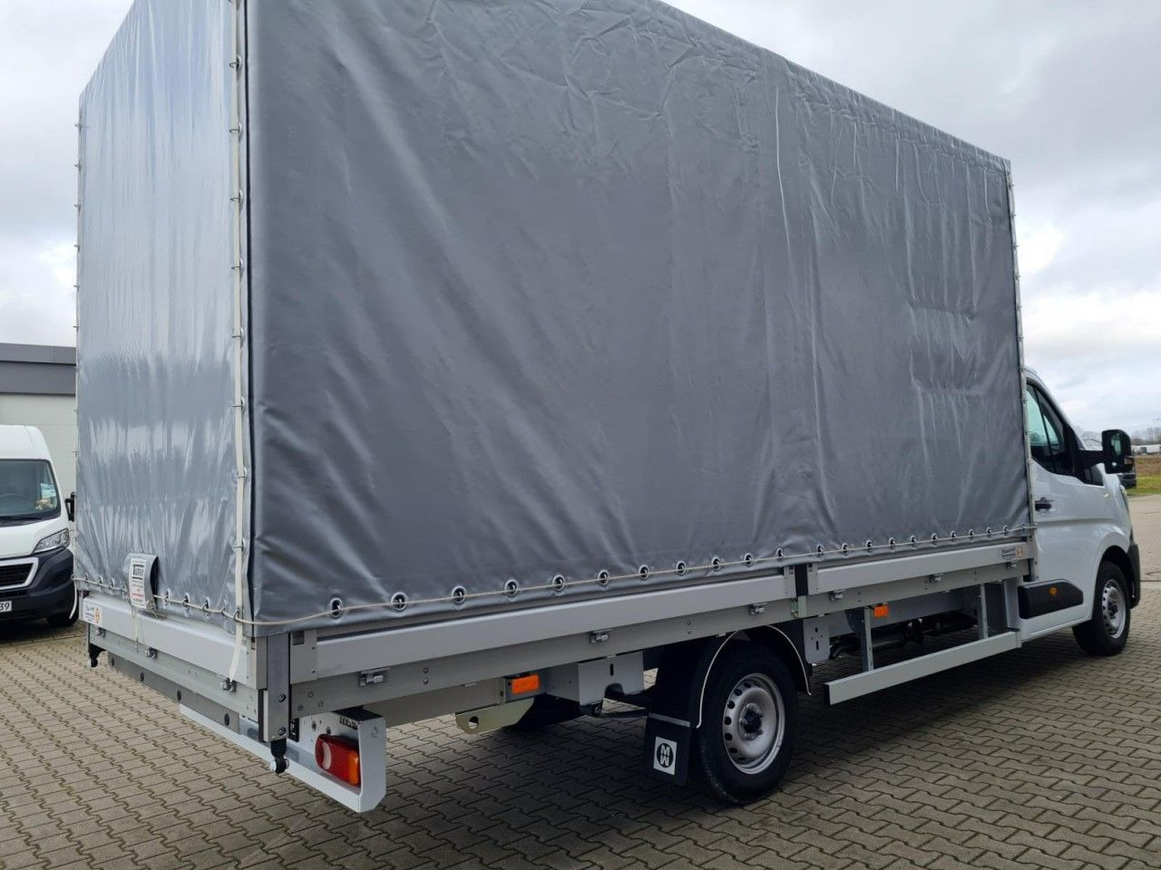 Renault Master 35 New Pritsche Plane 10 Paletten PDC TEM - Véhicule utilitaire plateau baché: photos 4 Renault Master 35 New Pritsche Plane 10 Paletten PDC TEM - Véhicule utilitaire plateau baché: photos 4