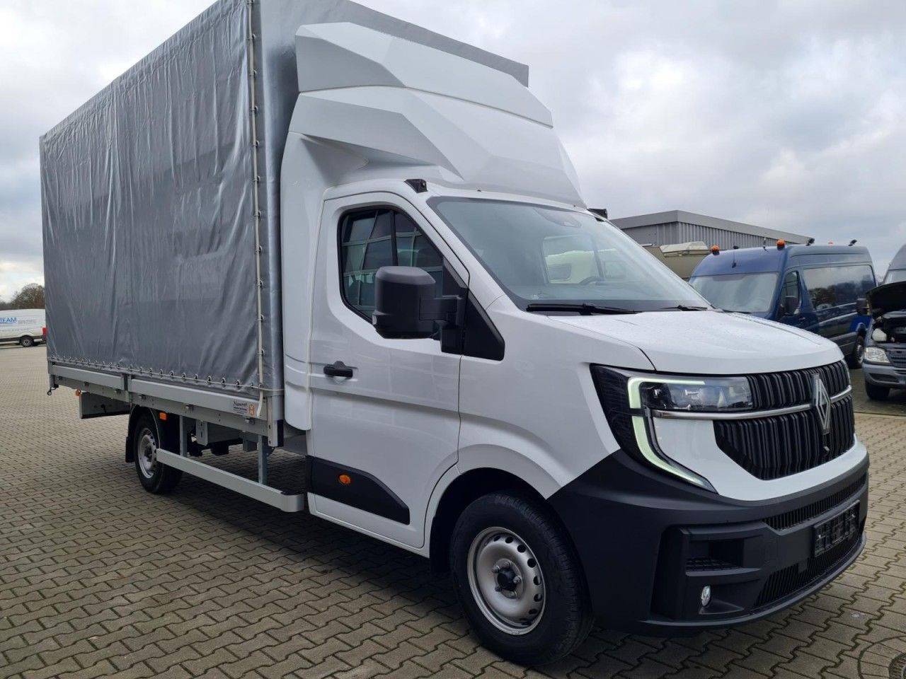 Renault Master 35 New Pritsche Plane 10 Paletten PDC TEM - Véhicule utilitaire plateau baché: photos 3 Renault Master 35 New Pritsche Plane 10 Paletten PDC TEM - Véhicule utilitaire plateau baché: photos 3