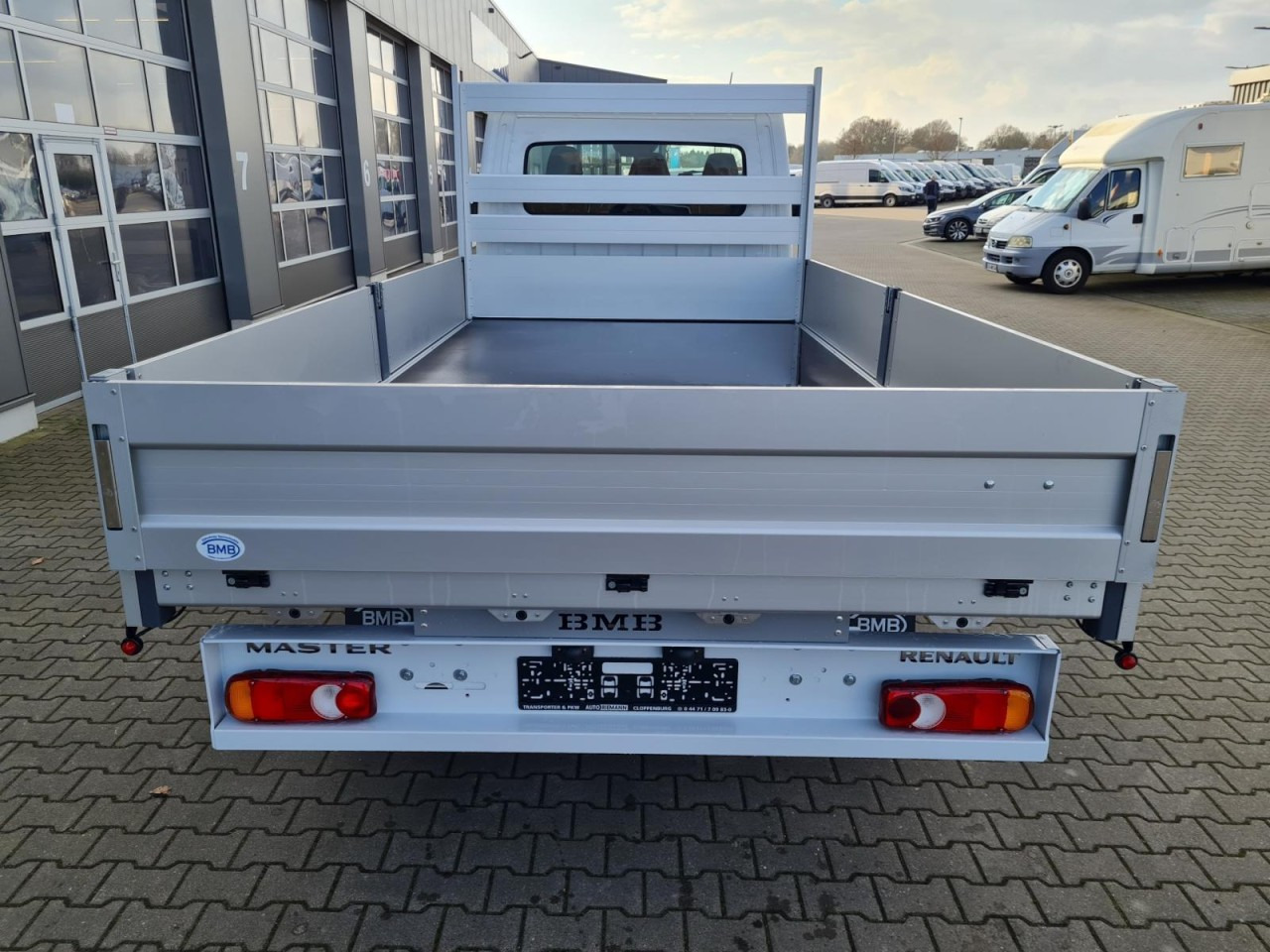 Renault Master New 35 Pritsche lang KLIMA KOMFORT TEMPOMAT - Fourgon plateau: photos 5 Renault Master New 35 Pritsche lang KLIMA KOMFORT TEMPOMAT - Fourgon plateau: photos 5