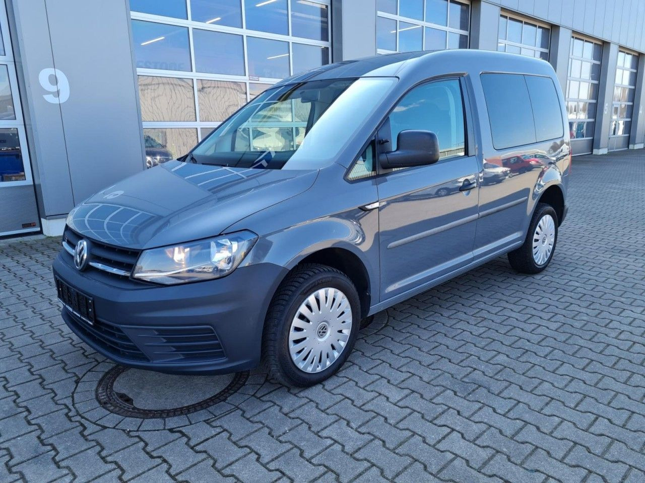 Volkswagen Caddy 4Motion TDi Kombi 5-Sitze TEMPO STHZ REGAL - Voiture: photos 3 Volkswagen Caddy 4Motion TDi Kombi 5-Sitze TEMPO STHZ REGAL - Voiture: photos 3