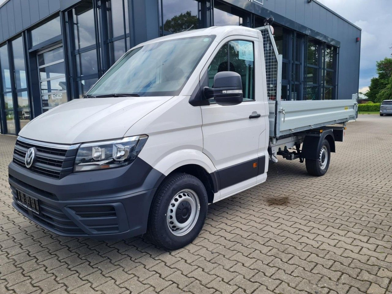 Volkswagen Crafter 35 3 Seiten Kipper MR KLIMA NAVI LEITERT - Véhicule utilitaire benne: photos 2 Volkswagen Crafter 35 3 Seiten Kipper MR KLIMA NAVI LEITERT - Véhicule utilitaire benne: photos 2