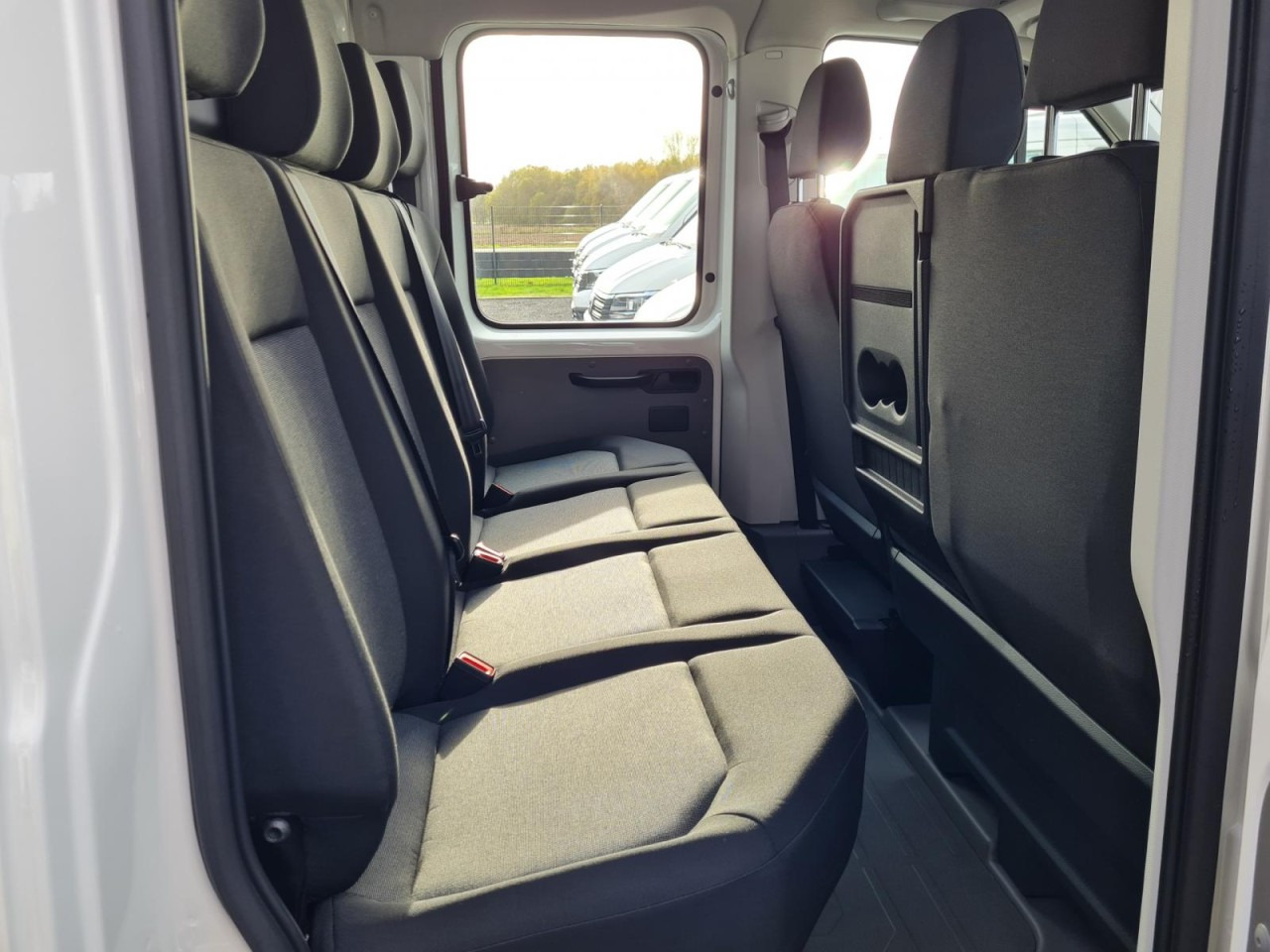 Volkswagen Crafter 35 Doka TDI L4 lang KLIMA TEMPOMAT - Fourgon plateau, Utilitaire double cabine: photos 4 Volkswagen Crafter 35 Doka TDI L4 lang KLIMA TEMPOMAT - Fourgon plateau, Utilitaire double cabine: photos 4