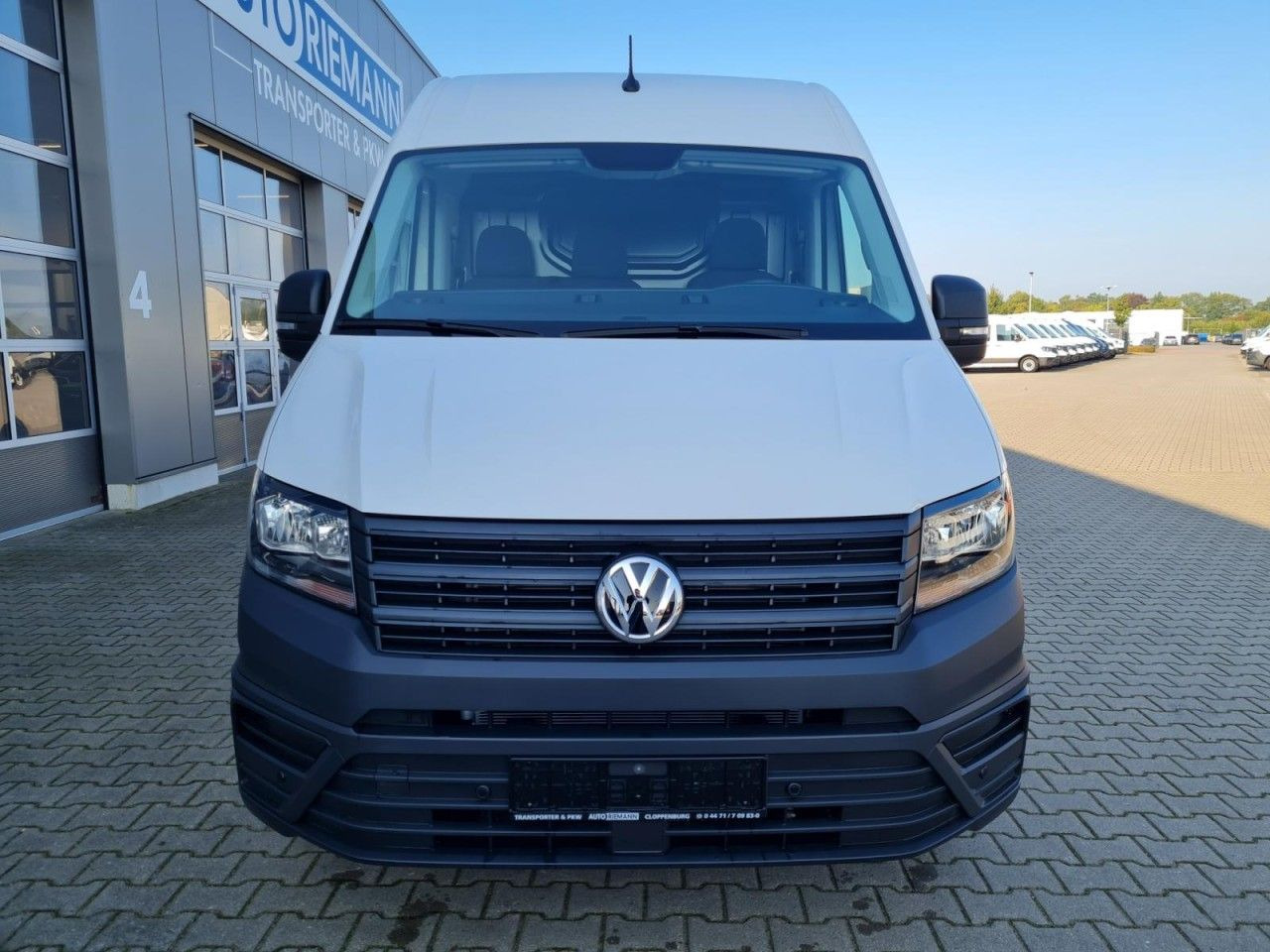 Volkswagen Crafter 35 Kasten MR L3H3 AG KLIMA KAMERA NAVI_A - Fourgon utilitaire: photos 2 Volkswagen Crafter 35 Kasten MR L3H3 AG KLIMA KAMERA NAVI_A - Fourgon utilitaire: photos 2