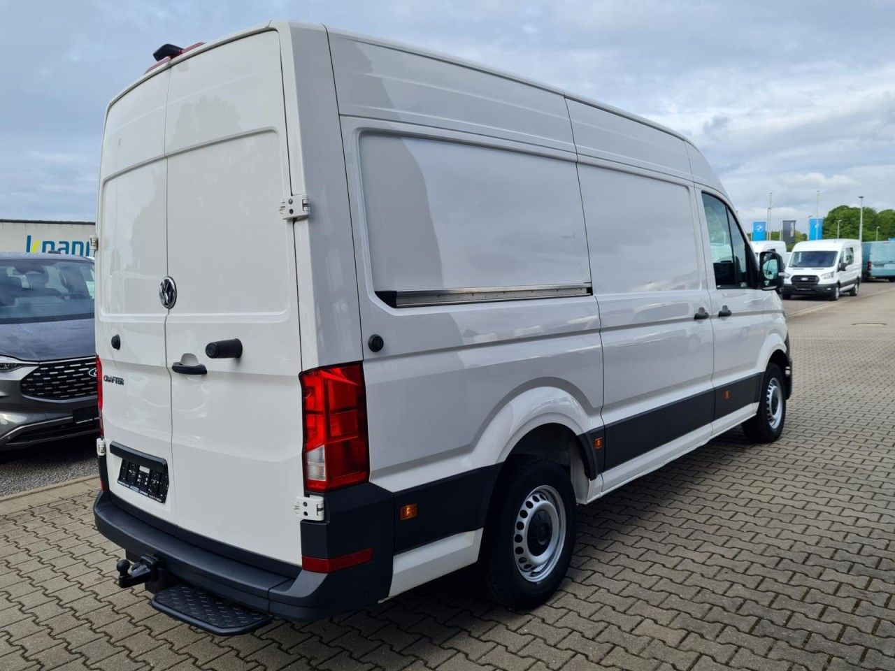 Volkswagen Crafter 35 Kasten TDI MR KLIMA KAMERA AUTOMATIK - Fourgon utilitaire: photos 4 Volkswagen Crafter 35 Kasten TDI MR KLIMA KAMERA AUTOMATIK - Fourgon utilitaire: photos 4