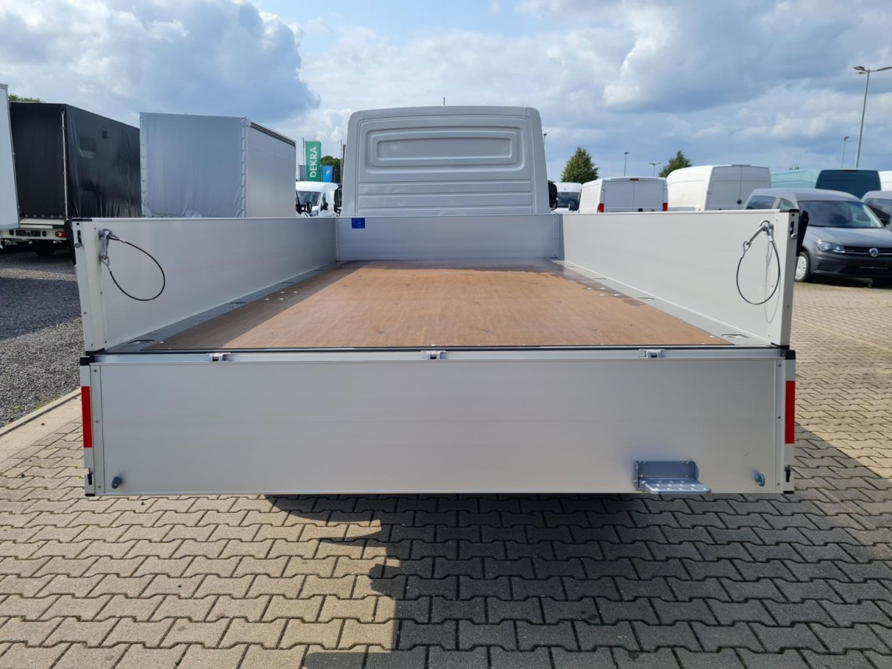 Volkswagen Crafter 35 Pritsche L4 lang KLIMA NAVI/APP TEMPOMAT - Fourgon plateau: photos 5 Volkswagen Crafter 35 Pritsche L4 lang KLIMA NAVI/APP TEMPOMAT - Fourgon plateau: photos 5