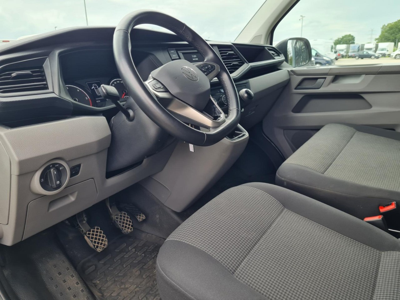 Fourgonnette Volkswagen T6.1 Kasten lang Flügeltüren KLIMA KOMFORT TEMPOMAT: photos 9 Fourgonnette Volkswagen T6.1 Kasten lang Flügeltüren KLIMA KOMFORT TEMPOMAT: photos 9