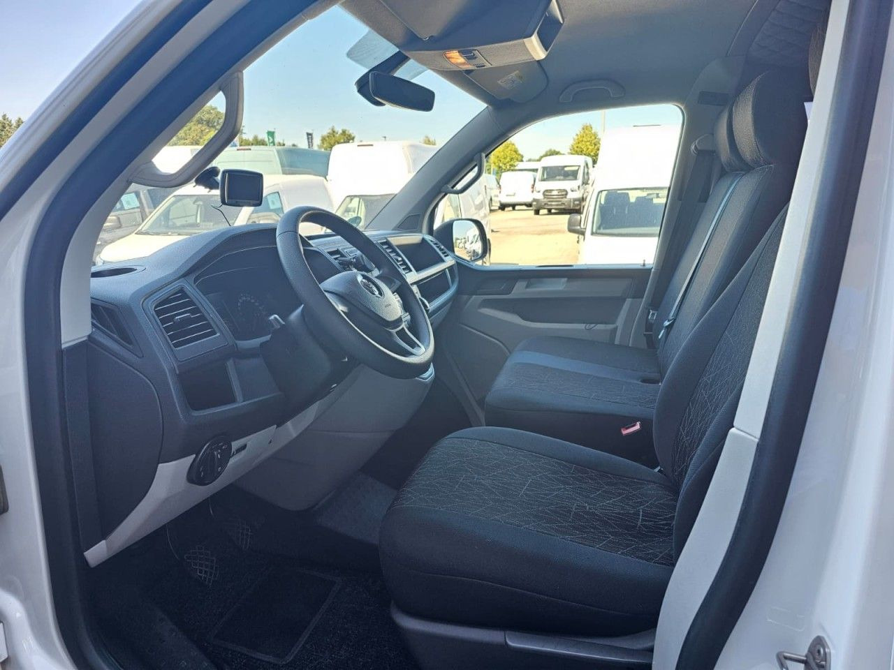 Volkswagen T6 Camper 2.0 TDI AHK KAMERA ZUSATZBATTERIE - Fourgon aménagé: photos 4 Volkswagen T6 Camper 2.0 TDI AHK KAMERA ZUSATZBATTERIE - Fourgon aménagé: photos 4