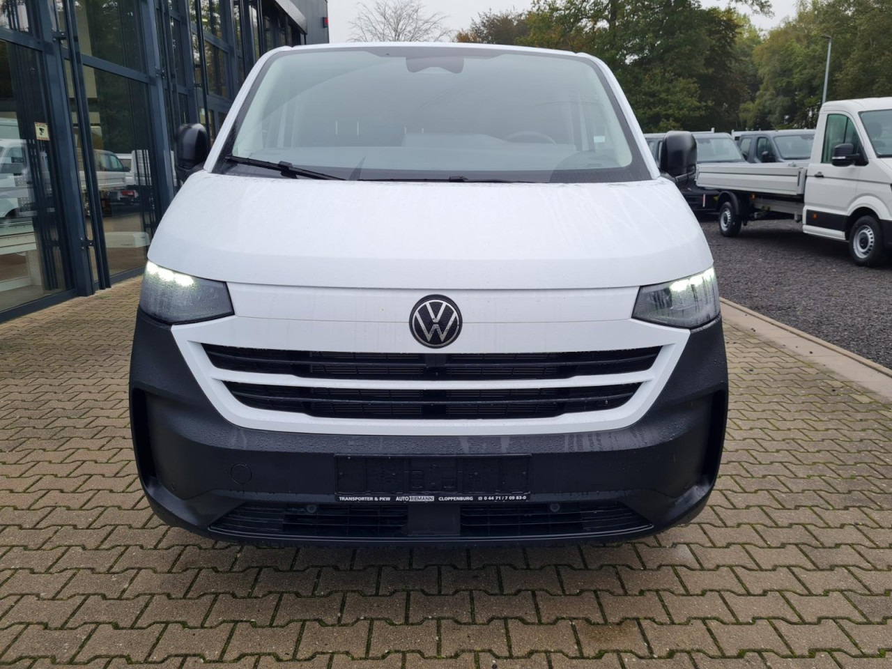 Volkswagen T7 Transporter Kasten TDI 4Motion LR L2H1 LED AUTOM. - Fourgonnette: photos 2 Volkswagen T7 Transporter Kasten TDI 4Motion LR L2H1 LED AUTOM. - Fourgonnette: photos 2