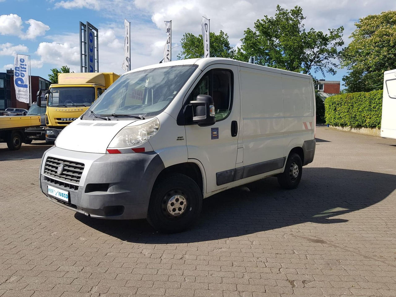 Fiat Ducato Kastenwagen 120 MULTIJET Radio+AHK 88... - Fourgonnette: photos 1 Fiat Ducato Kastenwagen 120 MULTIJET Radio+AHK 88... - Fourgonnette: photos 1