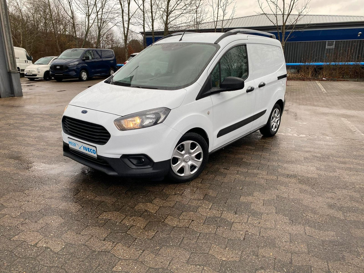 Ford Transit Courier 1.0 Trend Klima, AHK, RFK - Transport de personnes: photos 1 Ford Transit Courier 1.0 Trend Klima, AHK, RFK - Transport de personnes: photos 1