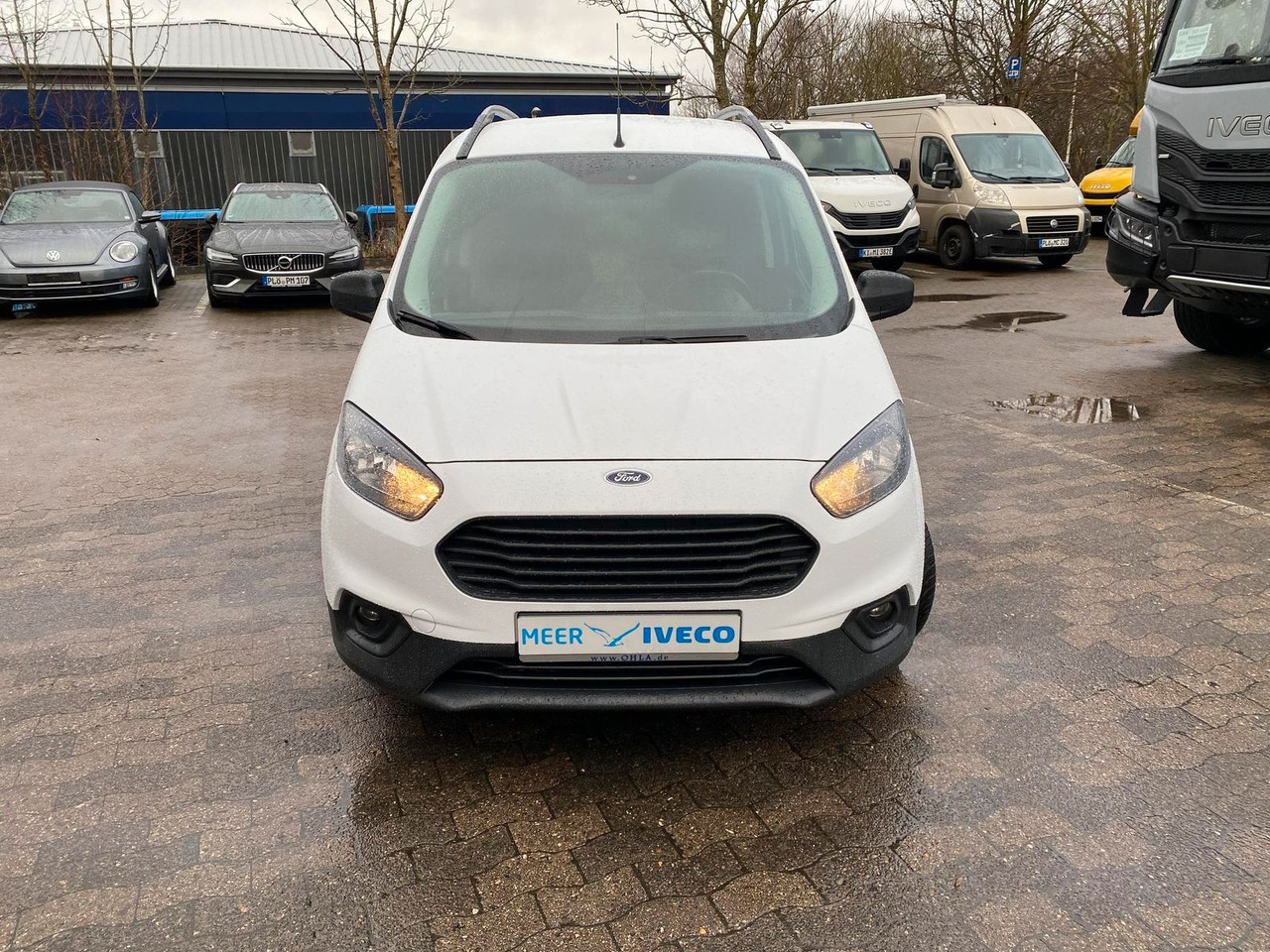 Ford Transit Courier 1.0 Trend Klima,AHK+Rückfahrk... - Transport de personnes: photos 2 Ford Transit Courier 1.0 Trend Klima,AHK+Rückfahrk... - Transport de personnes: photos 2