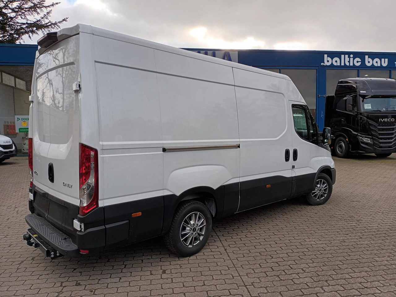 Iveco 35S16A8V AHK, ACC, LED-SCHEINWERFER ab 0% - Fourgon utilitaire: photos 3 Iveco 35S16A8V AHK, ACC, LED-SCHEINWERFER ab 0% - Fourgon utilitaire: photos 3
