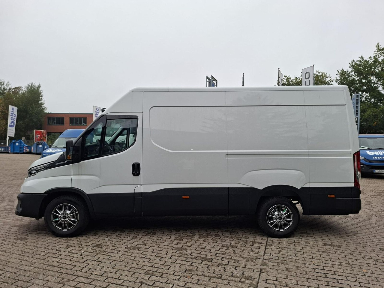 Iveco 35S16A8V Klima, Radio, Kamera ab 0% Finanzierbar - Fourgon utilitaire: photos 2 Iveco 35S16A8V Klima, Radio, Kamera ab 0% Finanzierbar - Fourgon utilitaire: photos 2