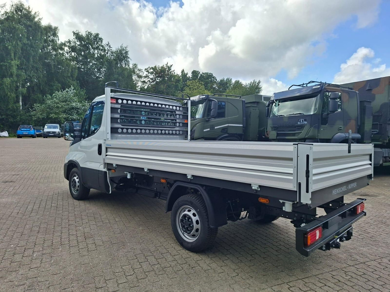 Iveco Daily 35S14A8Y Henschel 3-Seiten Kipper 100 k... - Fourgon plateau: photos 4 Iveco Daily 35S14A8Y Henschel 3-Seiten Kipper 100 k... - Fourgon plateau: photos 4