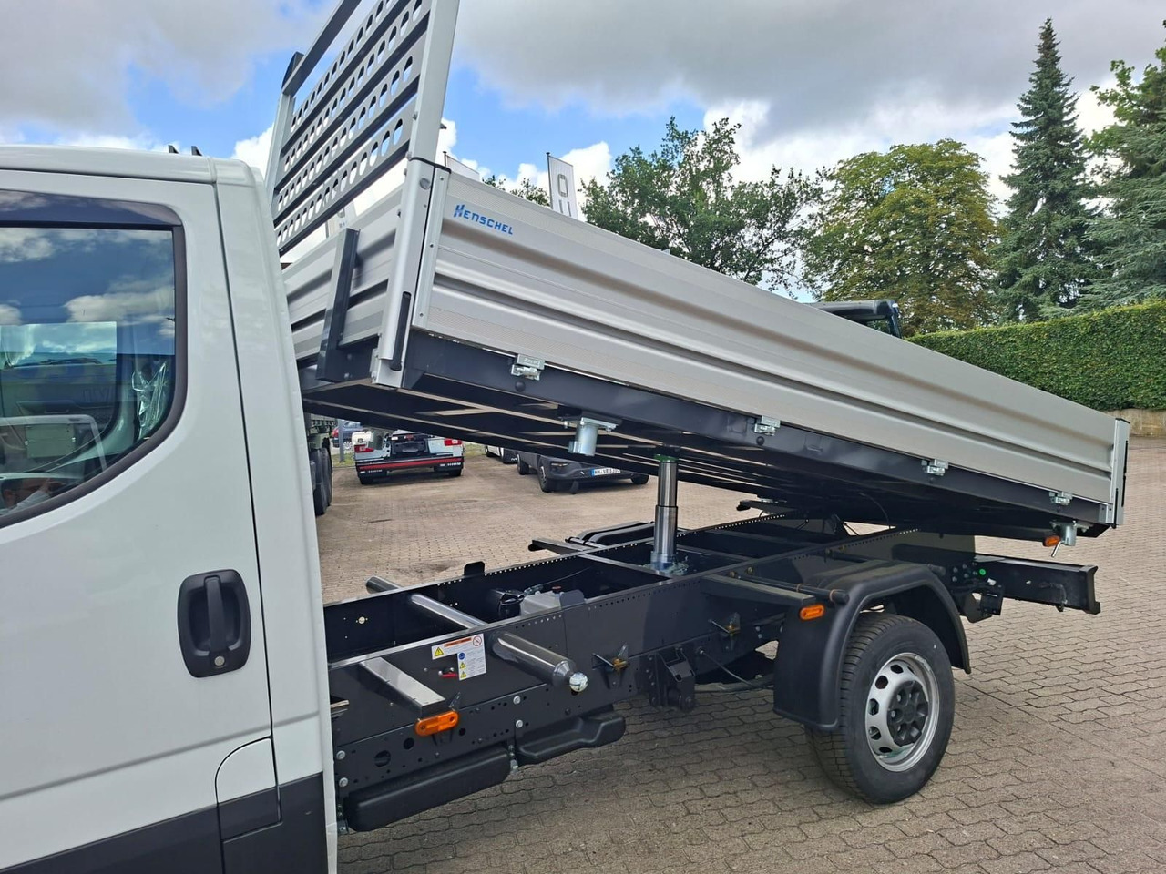 Iveco Daily 35S14A8Y Henschel 3-Seiten Kipper - Fourgon plateau: photos 3 Iveco Daily 35S14A8Y Henschel 3-Seiten Kipper - Fourgon plateau: photos 3