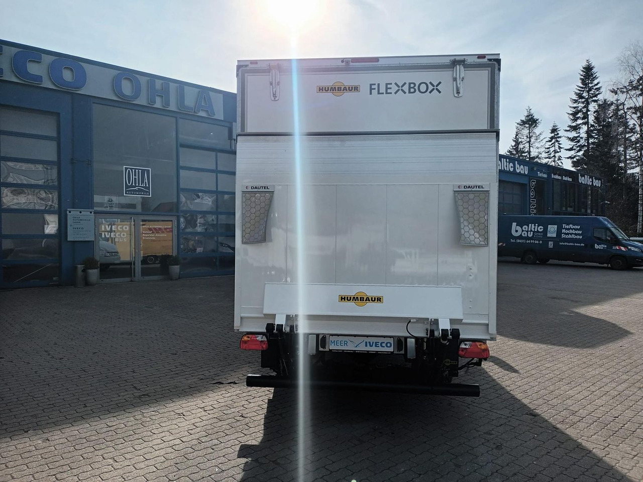Iveco Daily 35S14HE Koffer LBW, Rückfahrkamera 2x a... - Fourgon: photos 3 Iveco Daily 35S14HE Koffer LBW, Rückfahrkamera 2x a... - Fourgon: photos 3