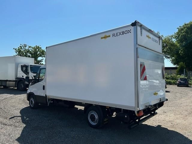 Iveco Daily 35S16H 3.0 LBW Kamera Spoiler 11... - Fourgon: photos 4 Iveco Daily 35S16H 3.0 LBW Kamera Spoiler 11... - Fourgon: photos 4