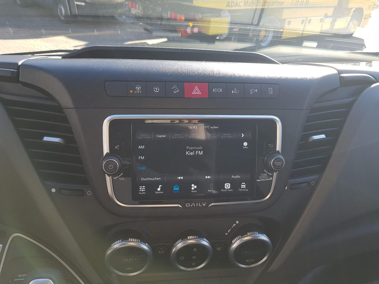 Crédit-bail  Iveco Daily 38S14E V Rückfahrkamera, AHK mit 3,5t, ... Iveco Daily 38S14E V Rückfahrkamera, AHK mit 3,5t, ...: photos 14 Crédit-bail  Iveco Daily 38S14E V Rückfahrkamera, AHK mit 3,5t, ... Iveco Daily 38S14E V Rückfahrkamera, AHK mit 3,5t, ...: photos 14