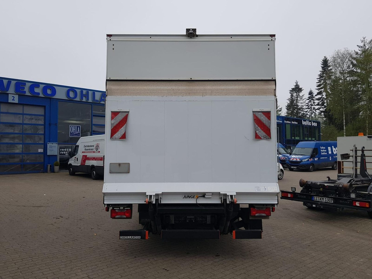 Iveco Daily 70C18HA8/P Koffer, Luftfederung, Kamera - Fourgon: photos 5 Iveco Daily 70C18HA8/P Koffer, Luftfederung, Kamera - Fourgon: photos 5