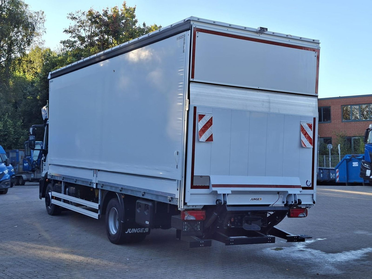 Iveco ML120E25/P JUNGE KOFFER LBW 1,5t AHK 185 kW (... - Fourgon: photos 4 Iveco ML120E25/P JUNGE KOFFER LBW 1,5t AHK 185 kW (... - Fourgon: photos 4