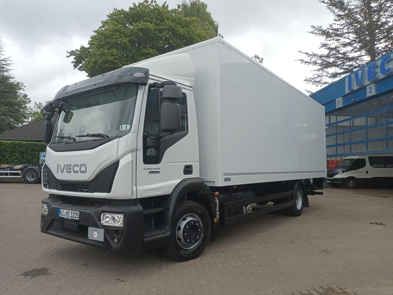Iveco ML120E25/P mit SAXAS LBW 185 kW (252 PS), Aut... - Fourgon: photos 1 Iveco ML120E25/P mit SAXAS LBW 185 kW (252 PS), Aut... - Fourgon: photos 1