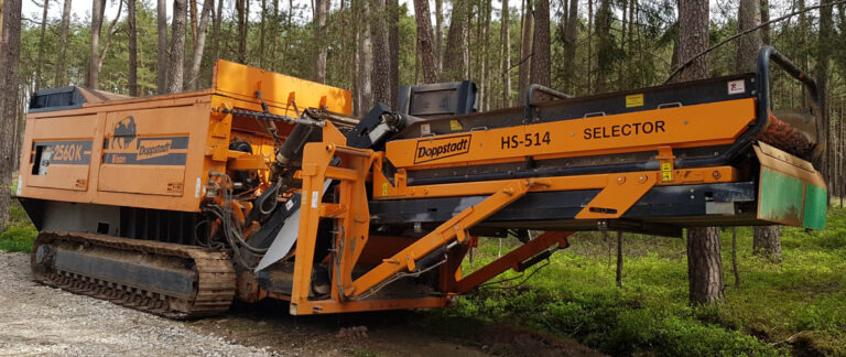 Doppstadt DW2560 BK Bison – Wood shredder / Holzschredder - Broyeur industriel: photos 1 Doppstadt DW2560 BK Bison – Wood shredder / Holzschredder - Broyeur industriel: photos 1