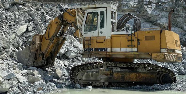Liebherr R974 – shovel excavator / Hochlöffelbagger - Pelle: photos 1 Liebherr R974 – shovel excavator / Hochlöffelbagger - Pelle: photos 1