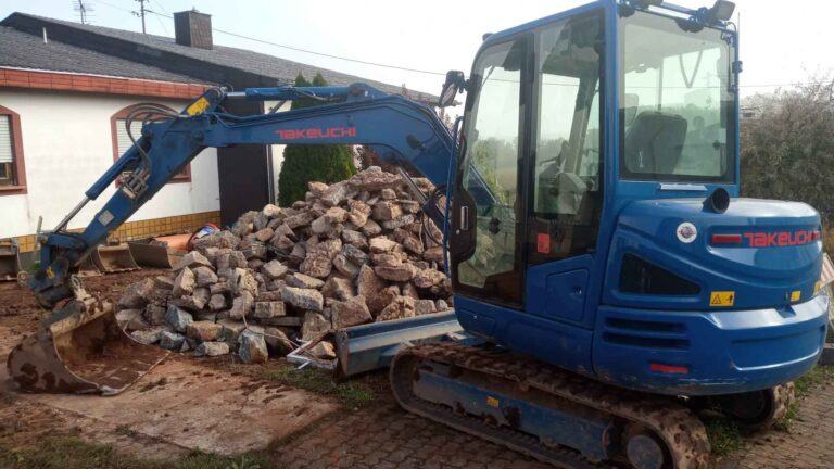 Takeuchi TB240 – mini excavator / Minibagger - Pelle: photos 1 Takeuchi TB240 – mini excavator / Minibagger - Pelle: photos 1