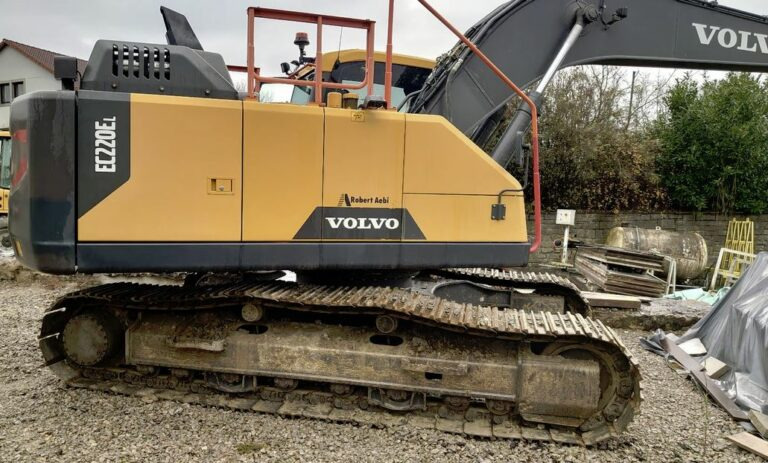 Volvo EC220 EL – excavator / Kettenbagger - Pelle sur chenille: photos 1 Volvo EC220 EL – excavator / Kettenbagger - Pelle sur chenille: photos 1