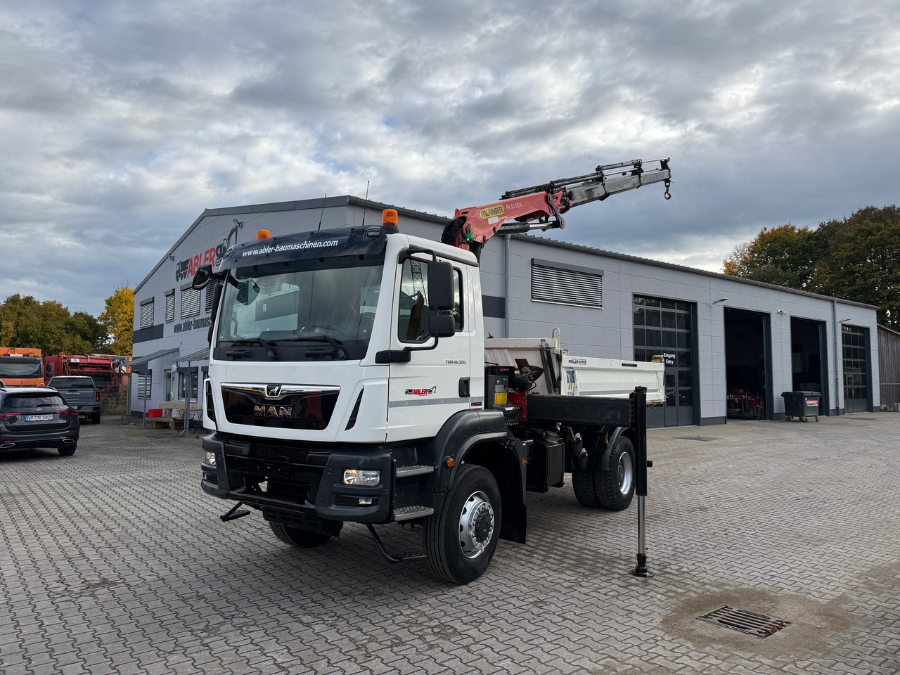 MAN TGM 18.320 Kipper+Kran Palfinger 4x4 Funk Greifer - Camion benne, Camion grue: photos 4 MAN TGM 18.320 Kipper+Kran Palfinger 4x4 Funk Greifer - Camion benne, Camion grue: photos 4