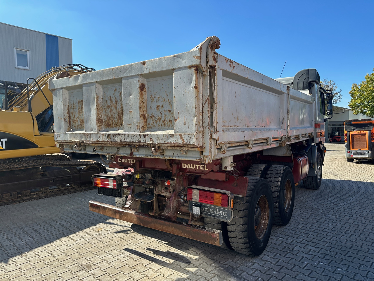 Mercedes-Benz 2648 3-Seiten-Kipper Wechselsystem V8 - Camion benne: photos 4 Mercedes-Benz 2648 3-Seiten-Kipper Wechselsystem V8 - Camion benne: photos 4