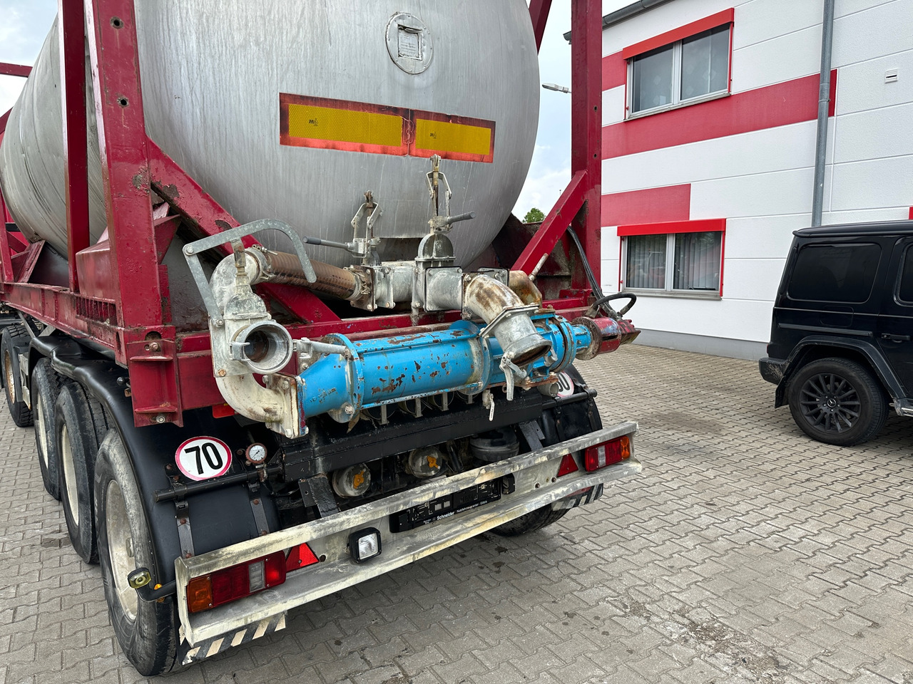 Schmidt CKSA 10/22-20 20 ft Containerkippchassis mit Lebensmitteltank - Semi-remorque benne: photos 2 Schmidt CKSA 10/22-20 20 ft Containerkippchassis mit Lebensmitteltank - Semi-remorque benne: photos 2